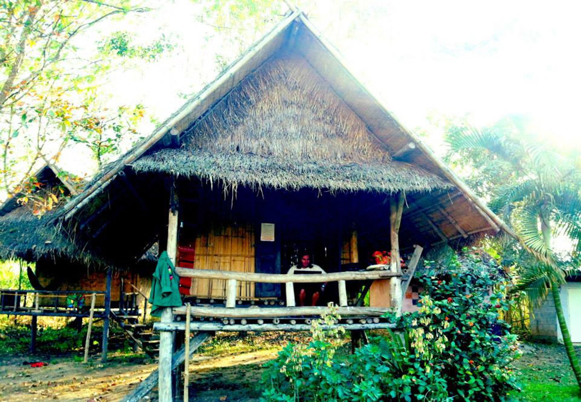 Giant House Riverside Pai Bagian luar foto